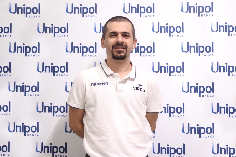 Microfoni a coach Francesco Nieddu