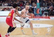 Leunen in gruppo, Stipcevic prova domani