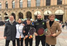 Tennis, la Virtus in piazza Maggiore per Ageop